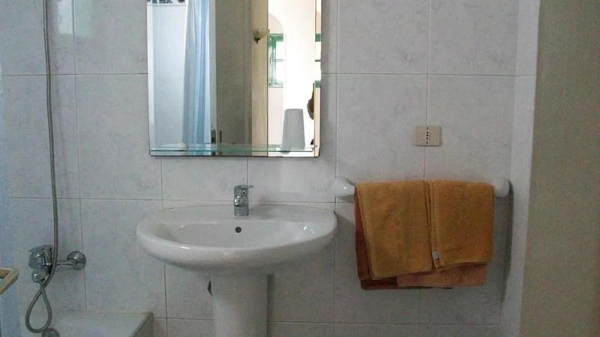 Apartamentos Luz Y Mar Puerto del Carmen  Spain